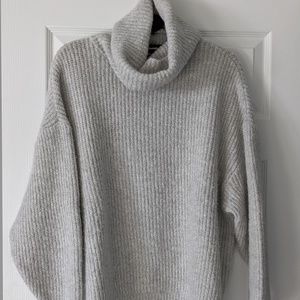 ZARA KNIT OVERSIZED SWEATER